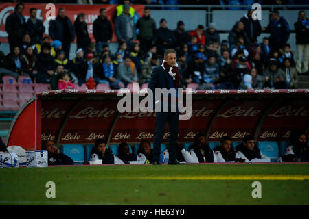 Napoli, Italia. Xviii Dicembre, 2016. Sinisa Mihajlovic durante il campionato italiano di una partita di calcio tra SSC Napoli e Torino alla stadio San Paolo di Napoli Italia, Dicembre 18, 2016 © agnfoto/Alamy Live News Foto Stock