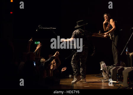 Slade eseguire in concerto a William Aston Hall, Wrexham, Regno Unito Foto Stock