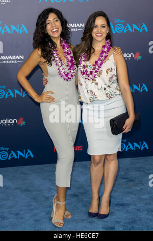 Stephanie Beatriz e Melissa Fumero partecipando alla premiere di Disney's 'Moana,' durante l'AFI FEST 2016 presentato da Audi, tenutosi a El Capitan Theater di Hollywood, in California. Dotato di: Stephanie Beatriz, Melissa Fumero dove: Los Angeles, California, Foto Stock