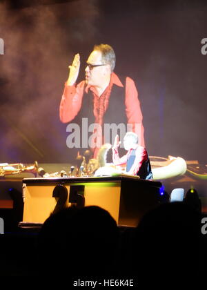 25 anni di Reeves e Mortimer i momenti di struggente commedia stadio mostra British tour 2016 Vic e Bob Foto Stock