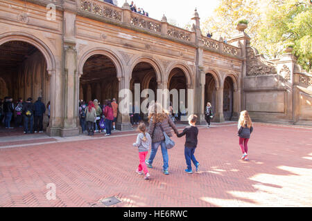 Il sottopassaggio pedonale a Bethesda terrazza, al Central Park di New York City, Stati Uniti d'America. Foto Stock