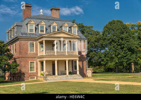 Shirley Plantation residenza principale fu completato nel 1738 sulle rive del fiume James in Virginia. Foto Stock