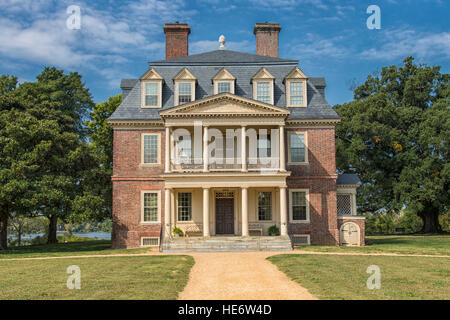 Shirley Plantation residenza principale fu completato nel 1738 sulle rive del fiume James in Virginia. Foto Stock