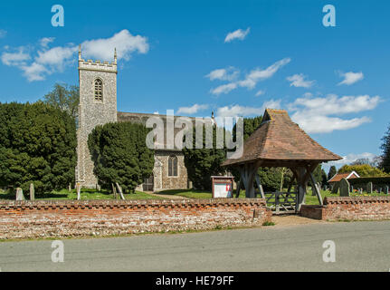 La chiesa di San Fabiano e San Sebastian nel villaggio di Woodbastwick in Norfolk Broads area dell' Inghilterra REGNO UNITO Foto Stock