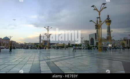 Il santuario di Imam Ali alRida Foto Stock