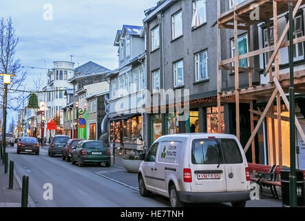 6 gennaio 2016 - Laugavegur, strada principale di Reykjyavik, Islanda Foto Stock