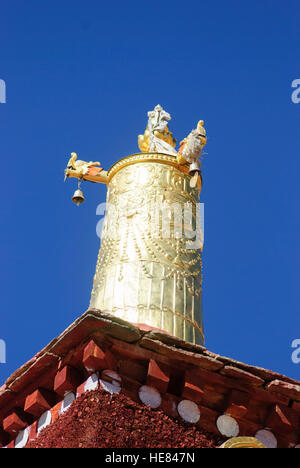 Ganden: Monastero di Ganden: Sede della Ghelupa (tappo giallo) dell'Ordine, che include anche il Dalai Lama e il Panchen Lama; Recipiente di immort Foto Stock