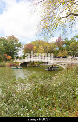 Ponte di prua, al Central Park di New York City, Stati Uniti d'America. Foto Stock