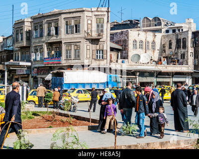 Street view nel centro della vecchia città di Aleppo in Siria Foto Stock