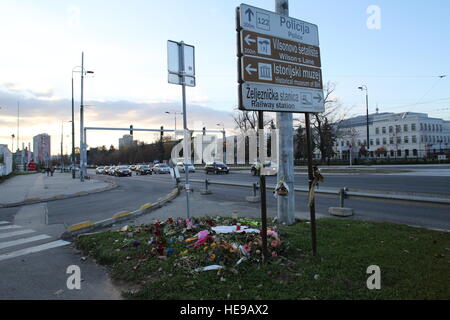 Intorno all'Hotel per le vacanze (ex Holiday Inn), su ciò che è stato tragicamente soprannominato Sniper Alley durante il serbo-croata la guerra Foto Stock