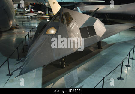 Gli accordi di Dayton, Ohio -- Lockheed F-117A Nighthawk presso il Museo Nazionale della United States Air Force. (U.S. Air Force foto) Foto Stock