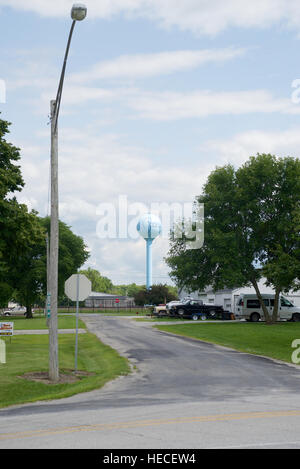 Torre di acqua sul percorso 66 - La giunzione del West Street e cervi Street, Odell, Livingston County, Illinois, Stati Uniti d'America. Foto Stock