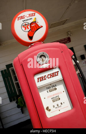 Ambler la Texaco Gas Station all'intersezione di Route 66 e l'Illinois Route 17, Dwight, Livingston County, Illinois, Stati Uniti d'America. Foto Stock