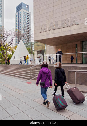 Argentina, Provincia di Buenos Aires, la città di Buenos Aires, Palermo, vista di MALBA, il Museo di Arte Latinoamericano di Buenos Aires. Foto Stock