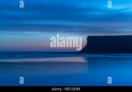 Saltburn scogliere a bassa marea Foto Stock