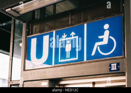 Berlino, Germania. 09Nov, 2016. Foto simbolica circa 'accessibilità', presa su 09.11.2016 a Berlino. Foto: picture alliance/Robert Schlesinger | in tutto il mondo di utilizzo/dpa/Alamy Live News Foto Stock