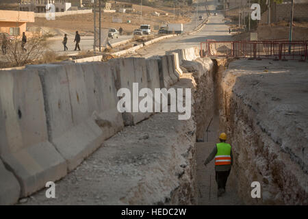 Urbano di costruzione al galleggiamento in Zarqa, Giordania. Foto Stock