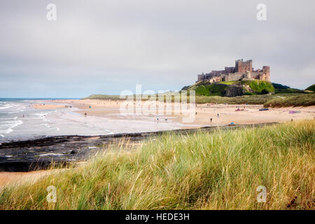 Veduta del Castello di Bamburgh in Northumberland Bamburgh Foto Stock