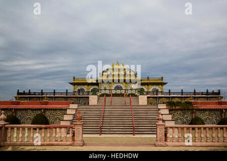 Nuovo Vrindaban, West Virginia - Prabhupada del palazzo d'oro, un luogo di pellegrinaggio per gli Hare Krishna movimento. Il palazzo è parte del centro spirituale wh Foto Stock