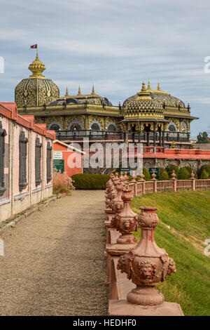 Nuovo Vrindaban, West Virginia - Prabhupada del palazzo d'oro, un luogo di pellegrinaggio per gli Hare Krishna movimento. Il palazzo è parte del centro spirituale wh Foto Stock