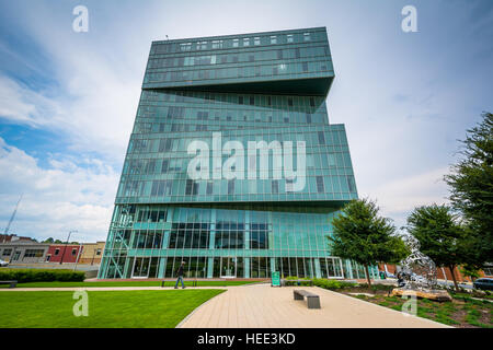 Il percorso UNC Charlotte Center City Building, in quartieri residenziali di Charlotte, North Carolina. Foto Stock