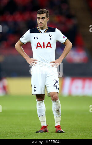 Tottenham Hotspur Harry Winks durante la UEFA Champions League, gruppo e corrispondono allo Stadio di Wembley, Londra. Foto Stock