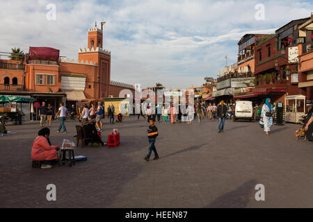 Piazza Djemma el Fna, medina, città vecchia, Marrakech, Marocco Foto Stock