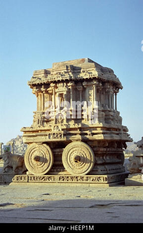 Carro di pietra in hampi rovine, Vijayanagar, Karnataka, India Foto Stock