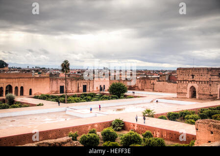 Marrakech, Marocco - Dicembre 2016: all'interno dell'antico palazzo di Bab Agnaou, una delle attrazioni principali di Marrakech in Marocco Foto Stock