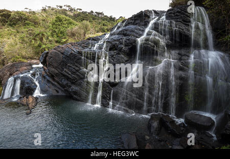 Cascata, panettiere Falls, Horton Plains National Park, sito Patrimonio Mondiale dell'UNESCO, provincia centrale, Sri Lanka Foto Stock