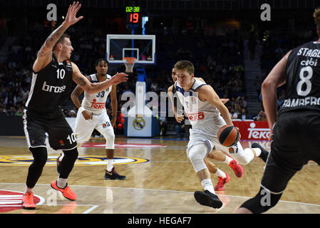 Madrid, Spagna. Xx Dec, 2016. Real Doncic rigidi durante l'Eurolega di basket match tra il Real Madrid e Brose Bamberg. © Jorge Sanz/Pacific Press/Alamy Live News Foto Stock