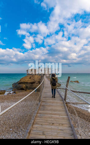 Costa trabocchi nella regione Abruzzo (Italia) Foto Stock