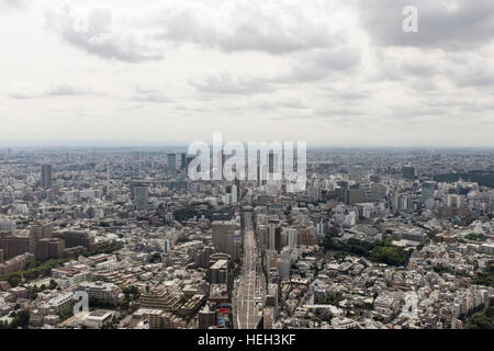 Una vista in elevazione su Tokyo dal Roppongi Hills. Foto Stock