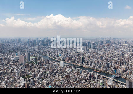 Una vista in elevazione su Tokyo dal Tokyo SkyTree. Foto Stock