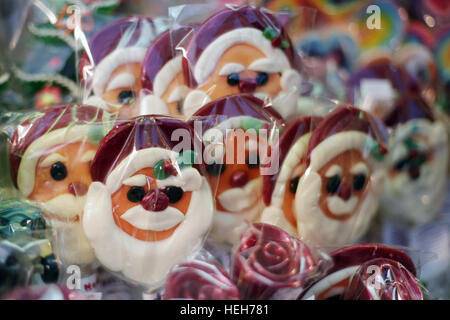 Lecca lecca di Natale al mercatino di natale Foto Stock