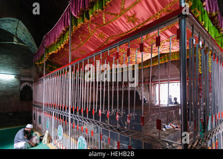 Bagerhat: Tomba moschea di Khan Jahan Ali con la sua tomba, Khulna Division, Bangladesh Foto Stock