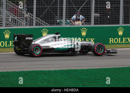 Lewis Hamilton (GBR)per la Mercedes AMG Petronas alla sessione di qualifica per la Formula Uno Gran Premio canadese tenutasi sul circuito Gilles-Villeneuve Foto Stock