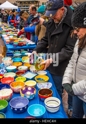 Vaschette vuote allevatore, Downtown Boise Idaho, ringraziamento, 2016 Boise, Idaho, Stati Uniti d'America Foto Stock