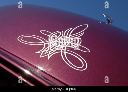 Pinstriping su un 1951 Austin Devon British hotrod auto personalizzata Foto Stock