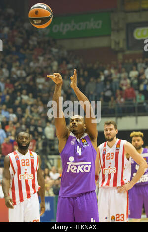 A Belgrado, in Serbia. 22 Dicembre 2016: Dontaye Draper del Real Madrid in azione durante il 2016/2017 Turkish Airlines Eurolega Regular Season Round 14 gioco tra Crvena Zvezda Belgrado MTS e Real Madrid Aleksandar Nikolic il 22 dicembre 2016 in Serbia, a Belgrado. © Nikola Krstic/Alamy Live News Foto Stock