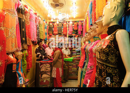 Chittagong: Centro commerciale Nuovo Mercato, panno trader, tessili, Chittagong Division, Bangladesh Foto Stock