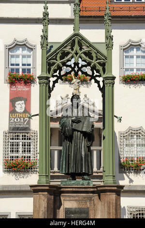 Luther Memorial presso il mercato al di fuori del municipio, Wittenberg, Sassonia-Anhalt, Germania Foto Stock