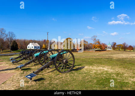 Vista verso la chiesa di Dunker, il campo di battaglia nazionale di Antietam, Sharpsburg, Maryland, USA Foto Stock