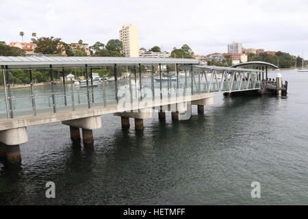 Posizione neutrale Bay Wharf su Sydney's della North Shore inferiore. Foto Stock