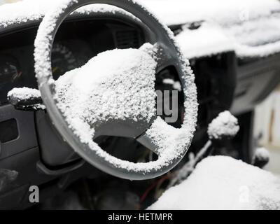 Auto di potenza dello sterzo in neve Foto Stock