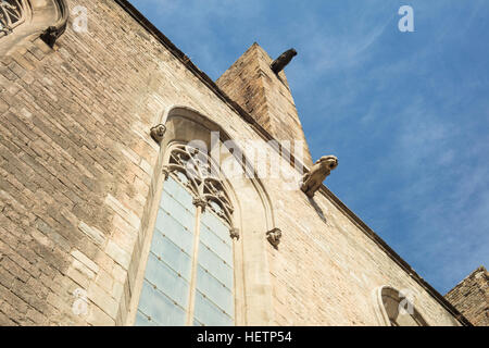 Santa Maria del Mar (Saint Mary's) nella cattedrale di Barcellona, Spagna. Si tratta di una chiesa gotico catalana costruita durante il 1329-1383. Foto Stock