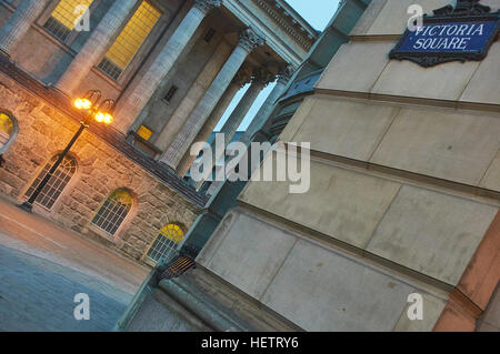 Victoria Square in vecchio stile vintage luogo di incontro a Birmingham, Inghilterra Foto Stock