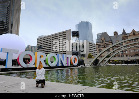 Toronto turisti nel centro della citta'. Foto Stock