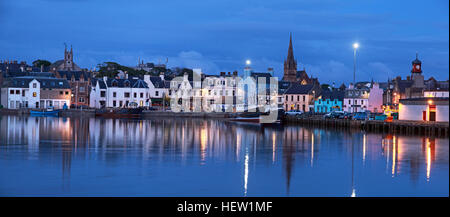 Stornoway isola di Lewis panorama harbour reflections,Scozia, Regno Unito Foto Stock