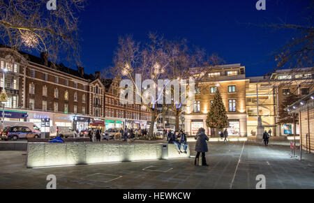 Duke of York Square Chelsea Londra UK notturne Foto Stock